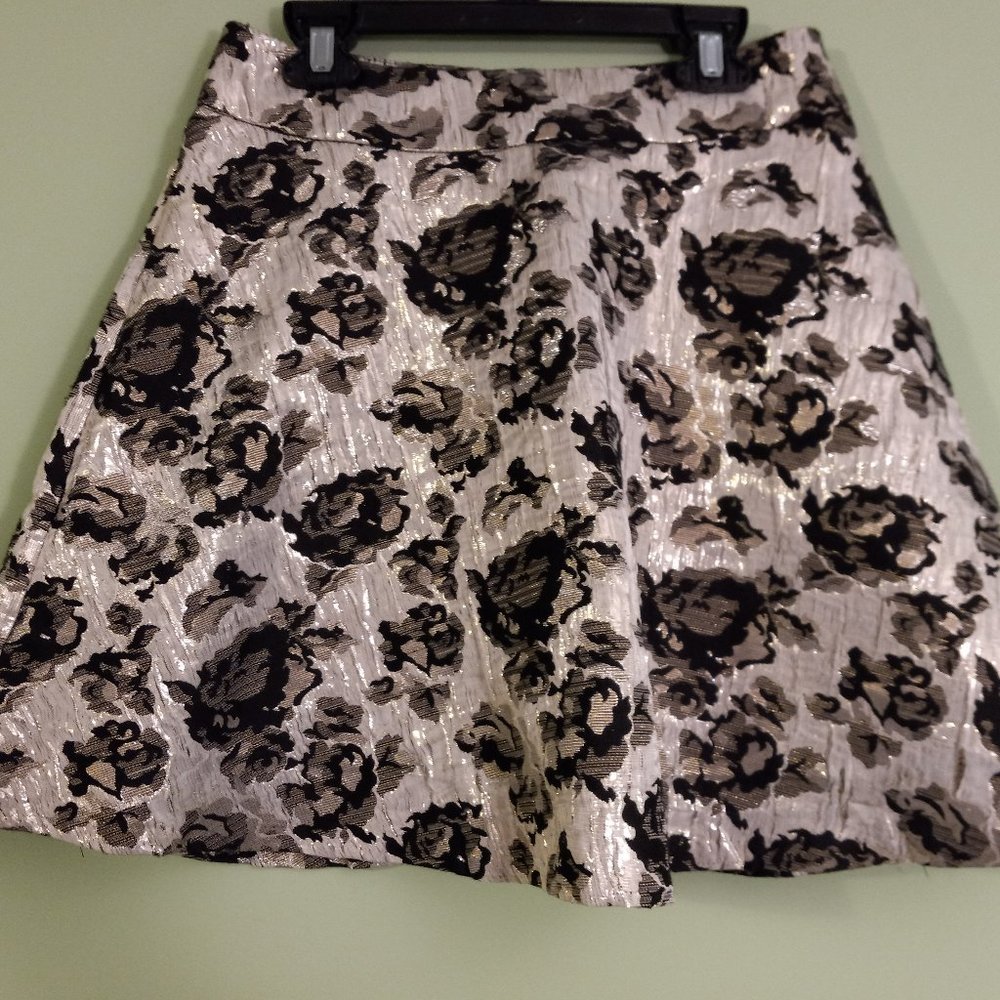 Cute Jacquard Metallic Skirt